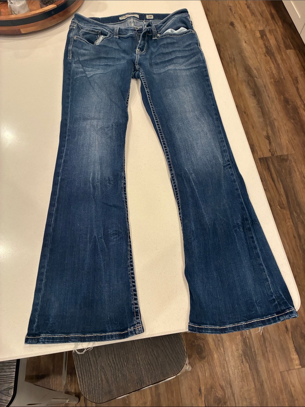 Buckle BKE Sabrina flare jeans. Good condition. Size 28x31.5